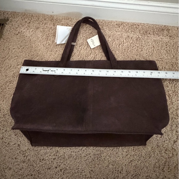 NWT new free people Avery east west suede tote bag chocolate brown - Picture 17 of 17